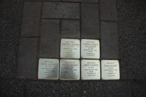 Stolpersteine der Familie Lundner, Ausgewiesen 1938 nach Polen, ermordet in Auschwitz